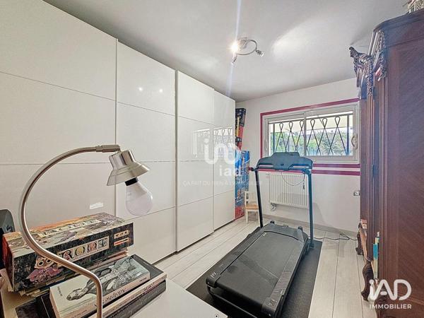 Maison à vendre 8 pièces 205 m² Épône