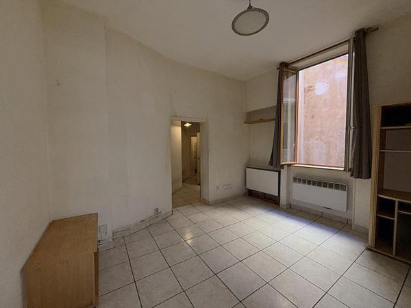 Vente / Appartement à rénover à Narbonne (11100)