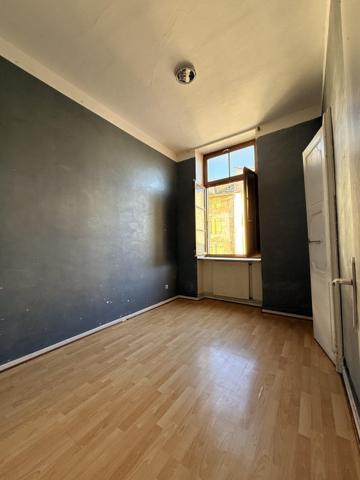 Vente / Appartement à rénover à Narbonne (11100)