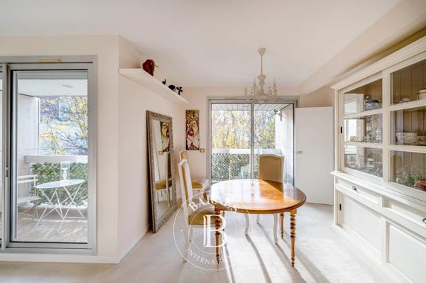 Neuilly-sur-Seine, Appartement 2 Chambres -  109 m² à vendre