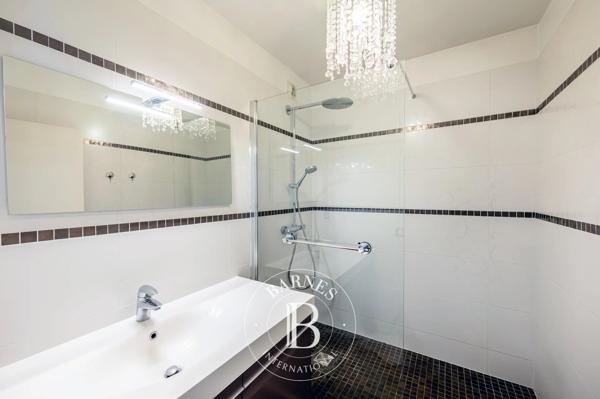 Neuilly-sur-Seine, Appartement 2 Chambres -  109 m² à vendre