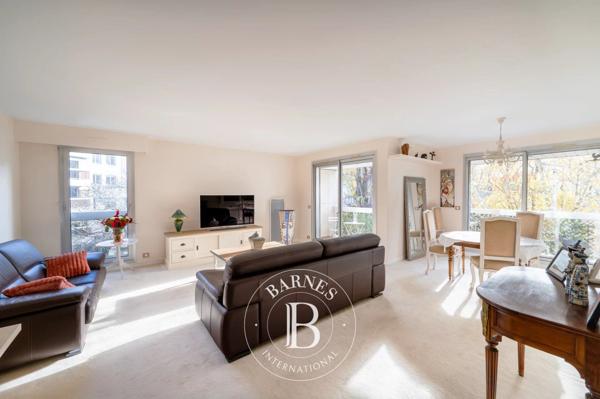 Neuilly-sur-Seine, Appartement 2 Chambres -  109 m² à vendre
