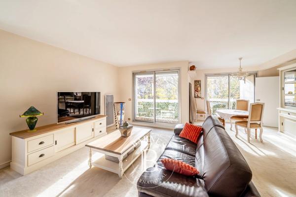 Neuilly-sur-Seine, Appartement 2 Chambres -  109 m² à vendre