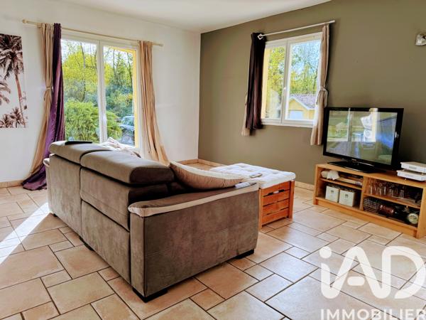 Maison à vendre 5 pièces 202 m² Saint-Étienne-de-Tulmont