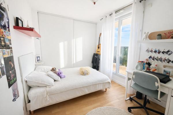 Appartement dernier étage terrasse 63 m² Châtenay-Malabry DPE C