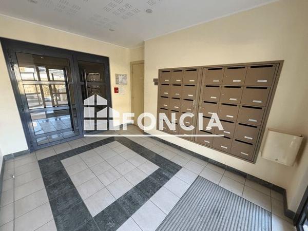 Location Appartement 3 pièces 74.04 m² - 53 BIS RUE CHAMP LAGARDE Versailles 78000