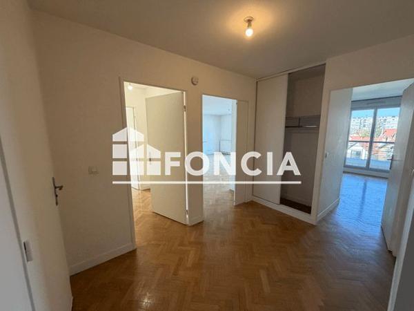 Location Appartement 3 pièces 74.04 m² - 53 BIS RUE CHAMP LAGARDE Versailles 78000