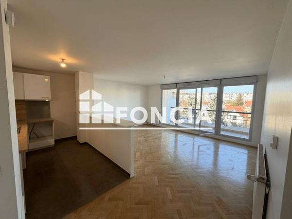 Location Appartement 3 pièces 74.04 m² - 53 BIS RUE CHAMP LAGARDE Versailles 78000