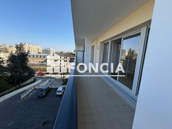 Location Appartement 3 pièces 74.04 m² - 53 BIS RUE CHAMP LAGARDE Versailles 78000