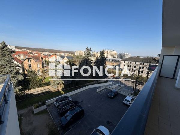 Location Appartement 3 pièces 74.04 m² - 53 BIS RUE CHAMP LAGARDE Versailles 78000