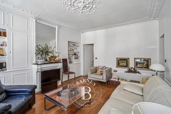 Paris 7ème, Appartement 2 Chambres -  64 m² à vendre