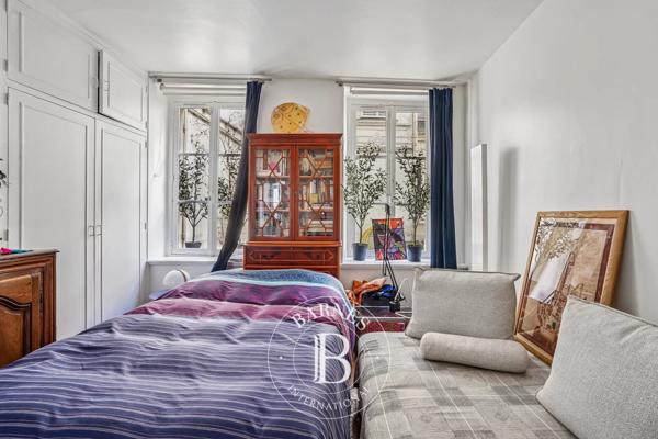 Paris 7ème, Appartement 2 Chambres -  64 m² à vendre