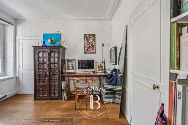 Paris 7ème, Appartement 2 Chambres -  64 m² à vendre