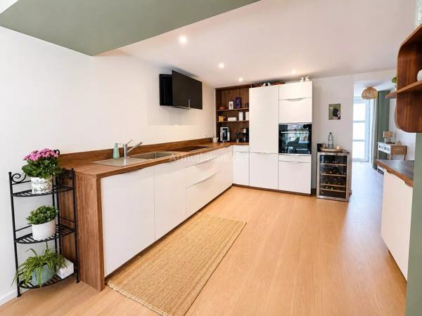 Vente                                                      Maison
                        
                     5 pièces                      127 m2                     à Sundhoffen