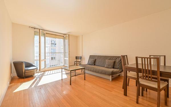 Appartement à vendre    2 pièces • 51 m2 Paris 19