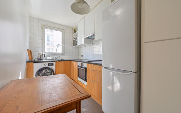 Appartement à vendre    2 pièces • 51 m2 Paris 19