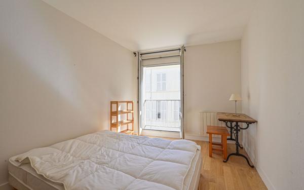 Appartement à vendre    2 pièces • 51 m2 Paris 19