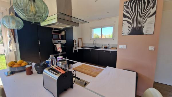 Maison récente proche bourg