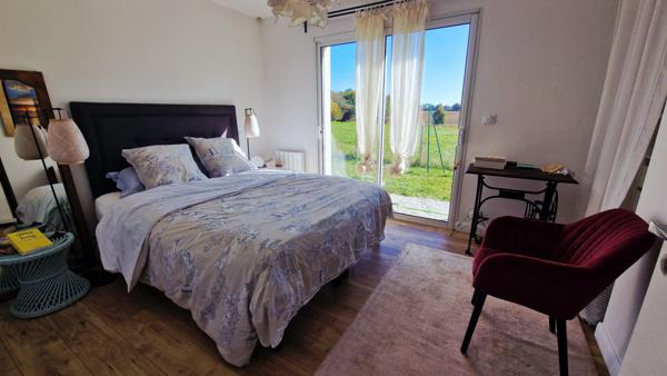 Maison récente proche bourg