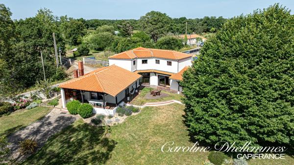 Propriété familiale de caractère – 218 m² – Parc arboré de 3 000 m² – Dépendance 65 m² - Le Château d'Olonne