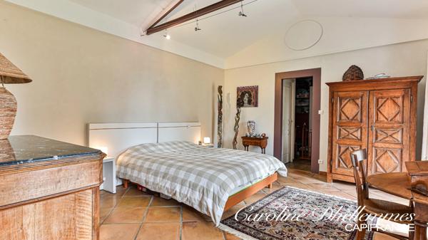 Propriété familiale de caractère – 218 m² – Parc arboré de 3 000 m² – Dépendance 65 m² - Le Château d'Olonne
