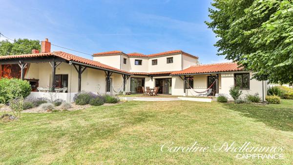Propriété familiale de caractère – 218 m² – Parc arboré de 3 000 m² – Dépendance 65 m² - Le Château d'Olonne