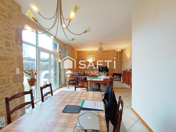 Magnifique propriété de 250 m2 habitable sur terrain arboré de 11038 m2