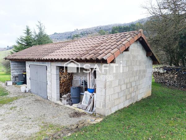 Magnifique propriété de 250 m2 habitable sur terrain arboré de 11038 m2