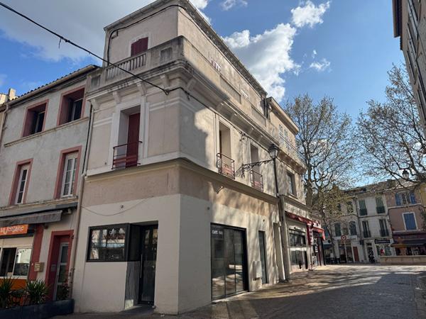 Immeuble à vendre à Martigues - Bon état, idéal investisseur