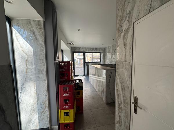 Immeuble à vendre à Martigues - Bon état, idéal investisseur