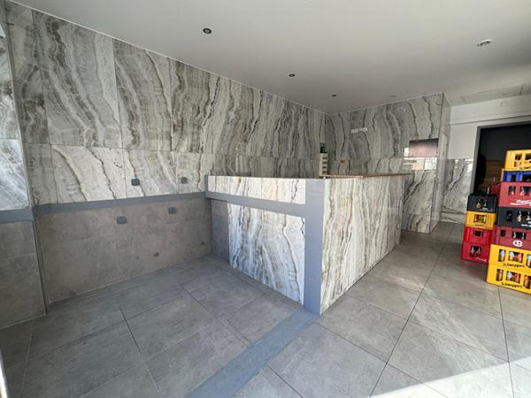 Immeuble à vendre à Martigues - Bon état, idéal investisseur