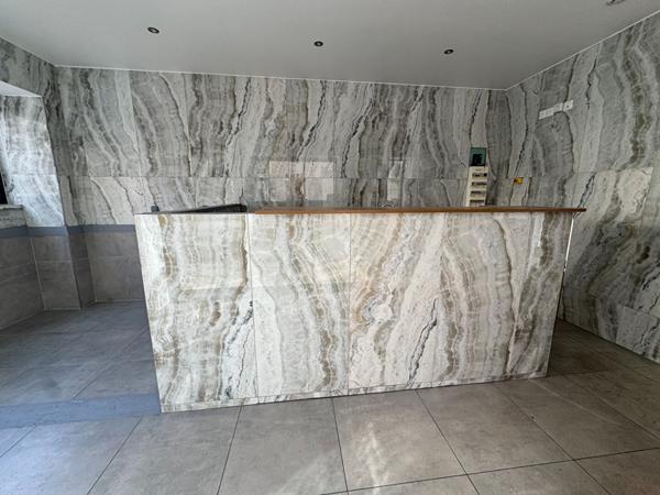 Immeuble à vendre à Martigues - Bon état, idéal investisseur