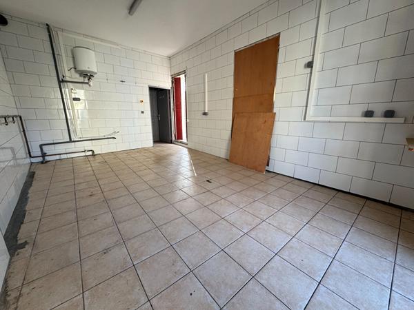 Immeuble à vendre à Martigues - Bon état, idéal investisseur