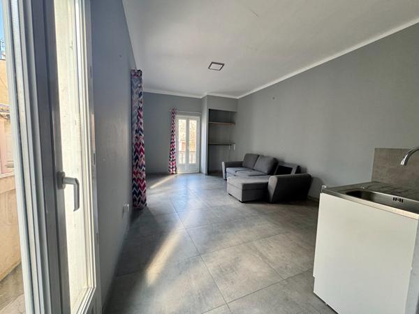 Immeuble à vendre à Martigues - Bon état, idéal investisseur