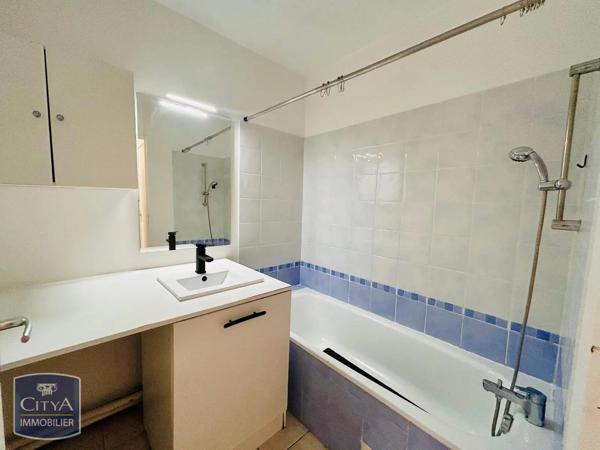Appartement à louer 3 pièces 54.73m² Vitrolles (13127)
