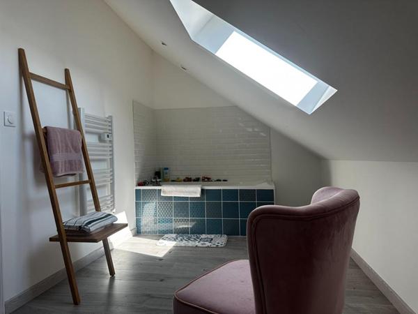 Maison Crevin 8 pièce(s) 170 m2 + sous sol + dependances de 60 m²