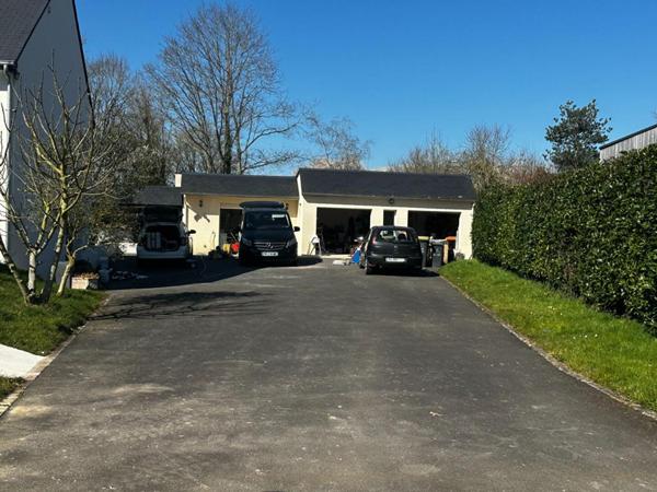 Maison Crevin 8 pièce(s) 170 m2 + sous sol + dependances de 60 m²