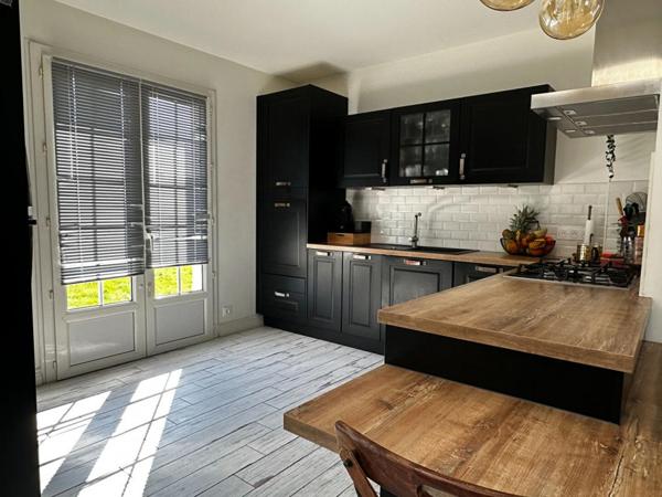 Maison Crevin 8 pièce(s) 170 m2 + sous sol + dependances de 60 m²