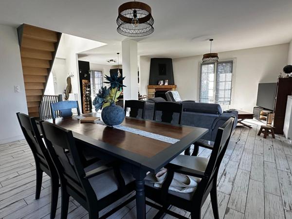 Maison Crevin 8 pièce(s) 170 m2 + sous sol + dependances de 60 m²