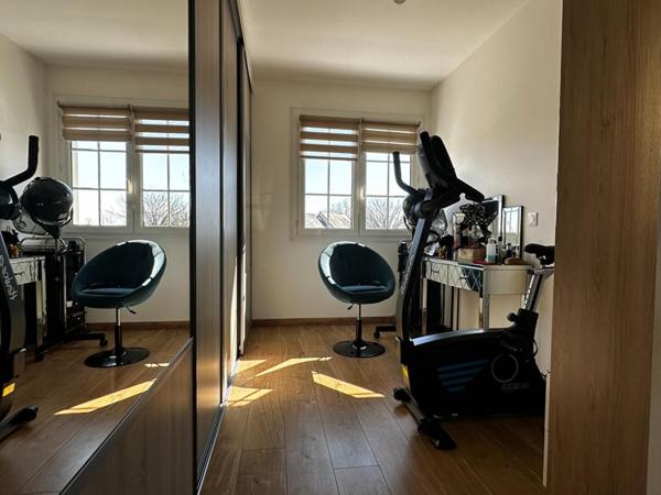 Maison Crevin 8 pièce(s) 170 m2 + sous sol + dependances de 60 m²