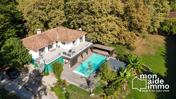 Villa familiale de 219 m² avec piscine et parc arboré de 8 000 m²