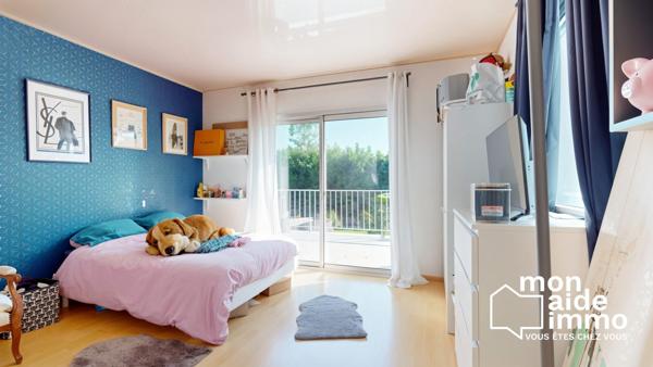 Villa familiale de 219 m² avec piscine et parc arboré de 8 000 m²