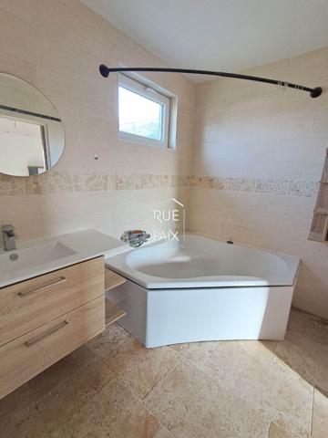 86540 THURE Charmante maison à Besse-Thuré