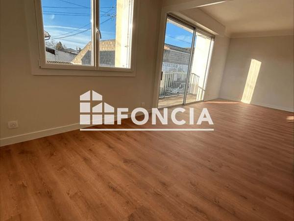 Location Appartement 4 pièces 77 m² - 5 IMPASSE RICHARD Niort 79000