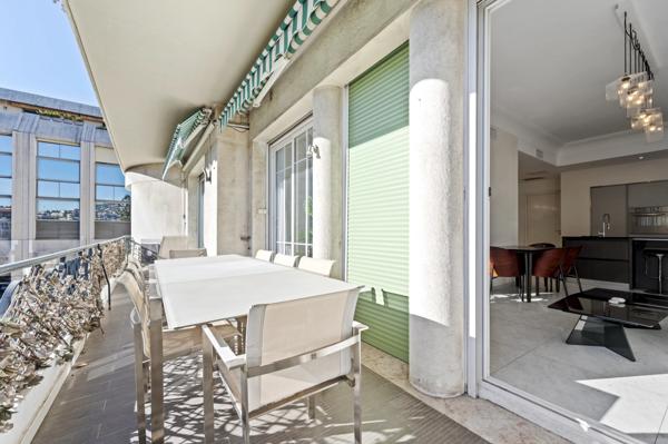 Appartement lumineux, plein centre