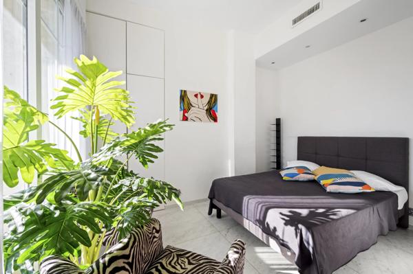 Appartement lumineux, plein centre