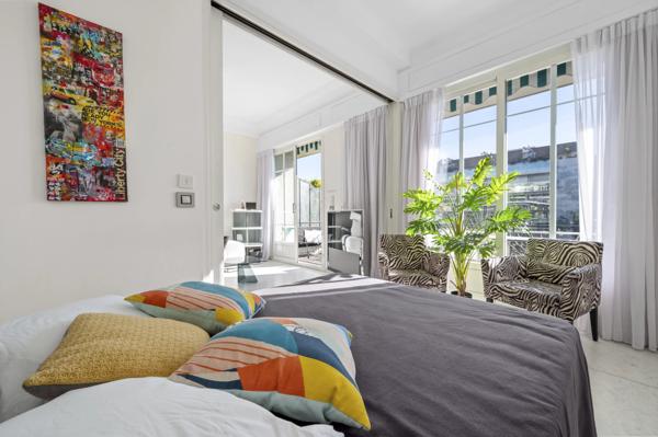 Appartement lumineux, plein centre