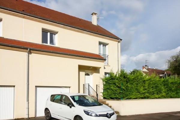Maison Oinville sur montcient 92m² 3 chambres