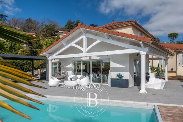Saint-Genis-Laval, Maison 5 Chambres -  270 m² à vendre