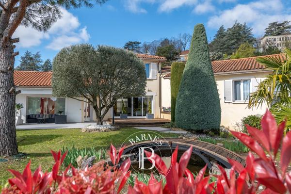 Saint-Genis-Laval, Maison 5 Chambres -  270 m² à vendre
